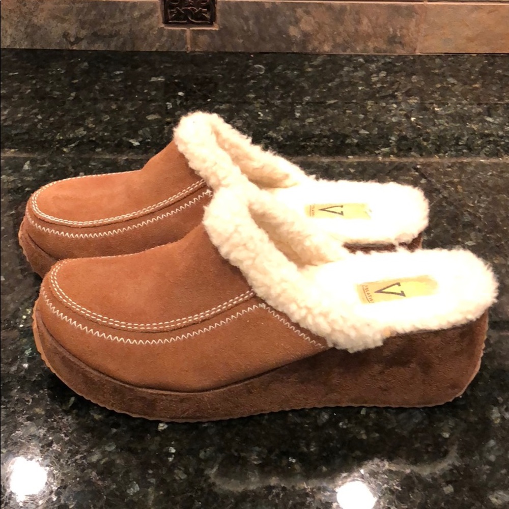 Ladies Volatile🔥wedge slides/mules!🌸